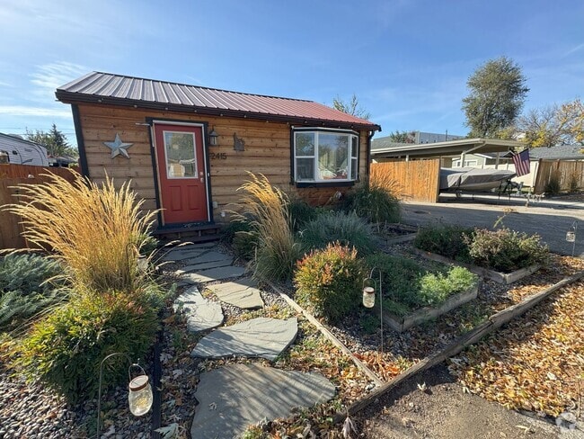 Building Photo - Fully Furnished - Long Term - Adorable Cab... Rental