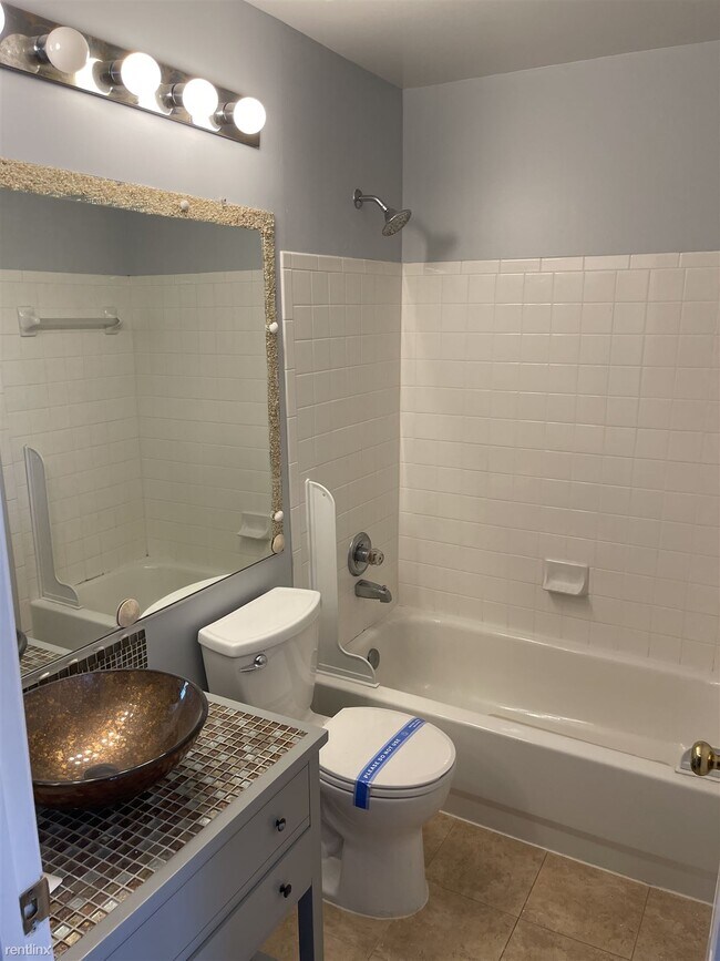 Photo - 3 br, 2.5 bath Townhome - 16933 Toms River...