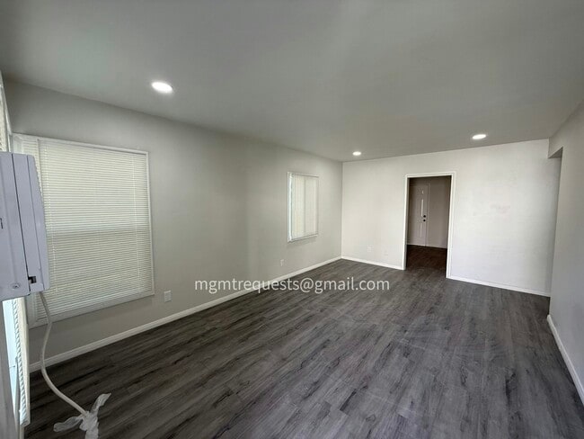 Photo - 4228 Tenth St, Unit 4228 Unidad 4228