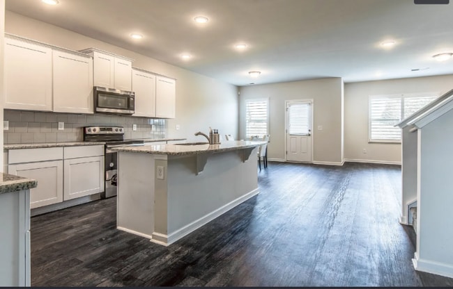 Photo - 1621 Standing Stone Dr