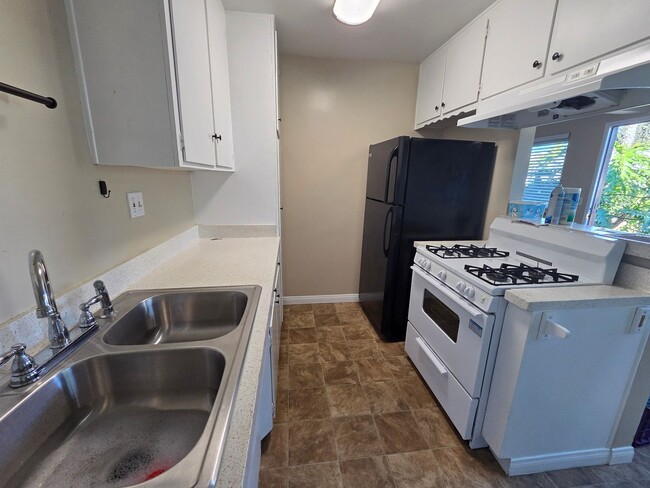 Photo - Two bedroom house for rent with garage