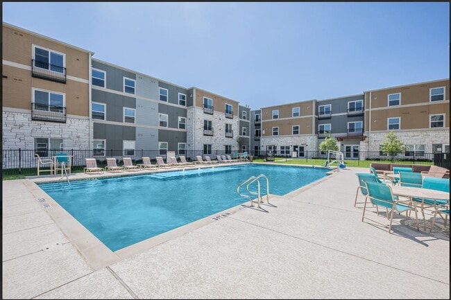 Photo - Estates at Norwood