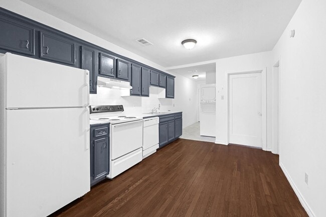 Building Photo - Perfect 2 Bed 1 Bath Home in Houston's Vibrant Hub! Unit 4