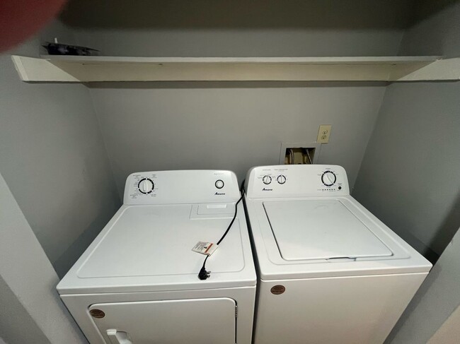 Photo - 3849 Staffordshire Ln