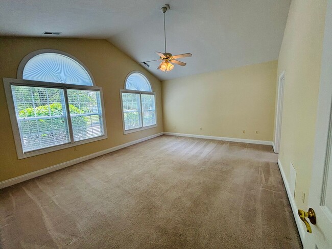 Photo - 1733 Lions Dr NW
