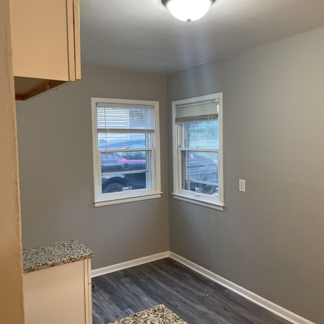 Photo - 5707 N 35th St