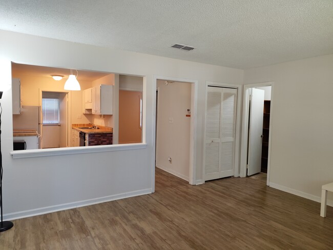 Photo - 755 Burcale Rd Condo Unit J5