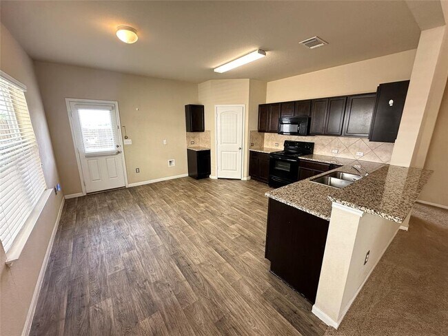 Photo - 12107 Waterford Run Way