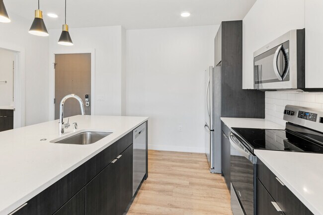 5945 6th Ave Unit 209