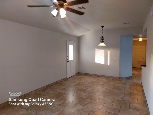 Photo - 2505 Oak Ln