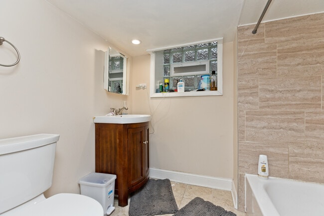 Photo - 3712 N Racine Ave Unit 1F