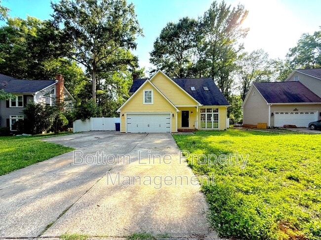 Photo - 2321 Heathershire Ln House