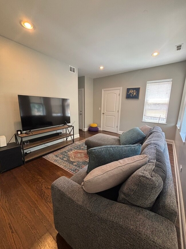 Photo - 1635 N Meade Ave