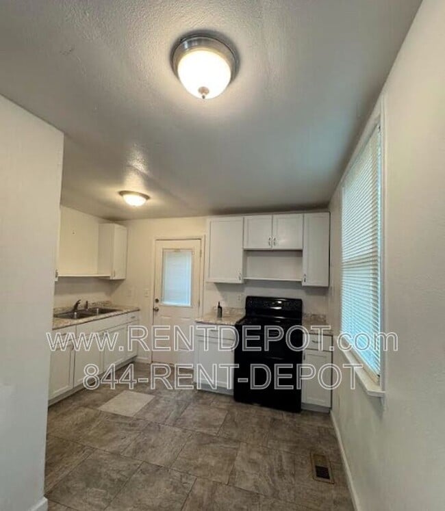 Photo - 1621 Rheinhardt Ave