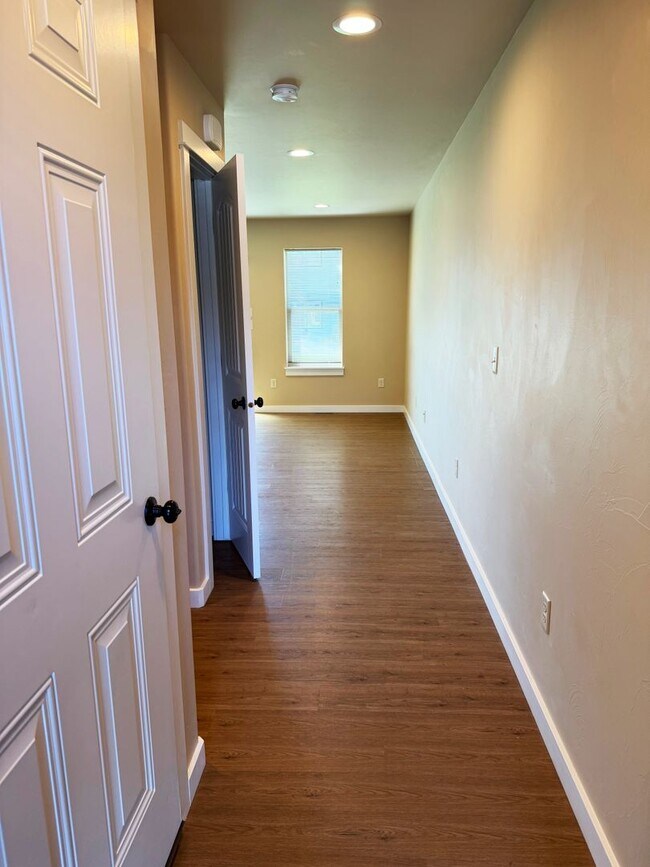 1305 Bunson Blvd Unit B