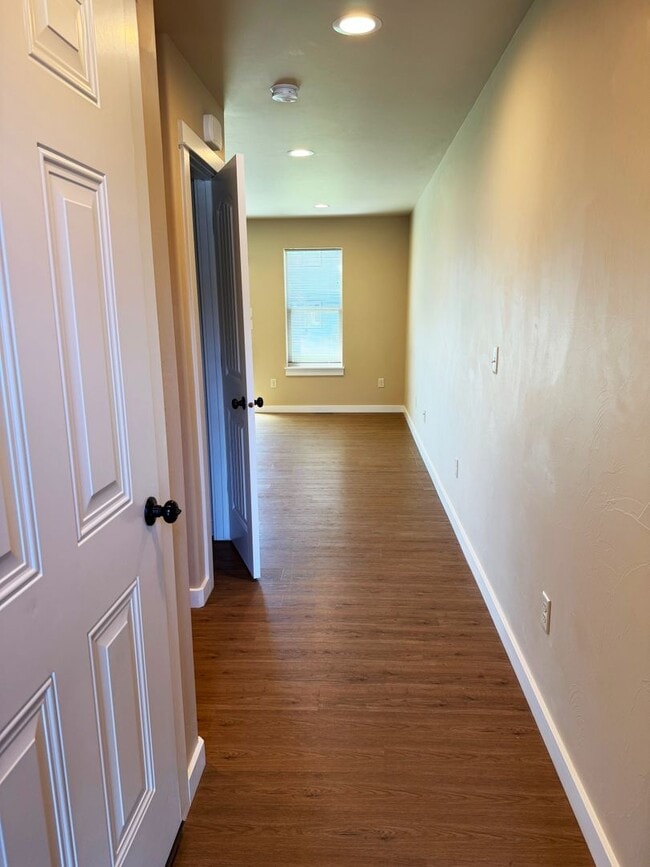 Photo - 1305 Bunson Blvd Unit B