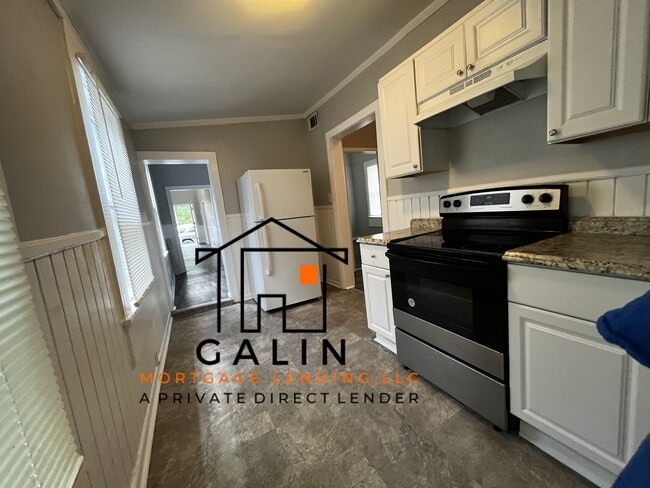 Photo - 726 E 38th St