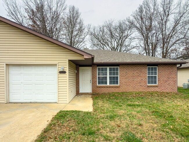 Building Photo - 2563-2563 E Morris Dr Unit 2563 E Morris Dr