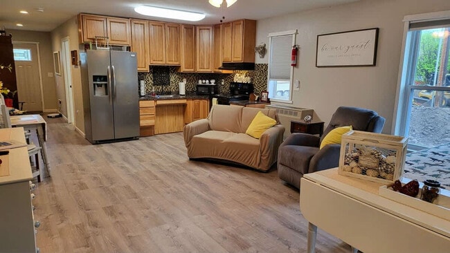 6820 1/2 North Montana Avenue-SI ID1492821P