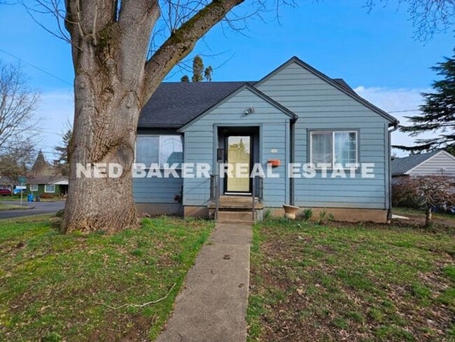 Building Photo - 4Bd/2Ba Two Story Home - For Viewing!