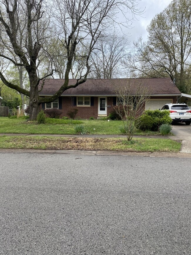 Photo - 706 S Taylor Dr House