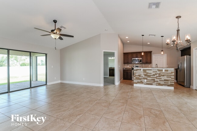 Photo - 1806 NE 2nd Ave