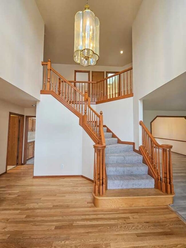 Photo - Spaceous newly remodeled 5 bedroom 3 bath ...