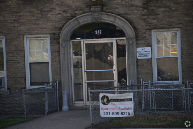 Photo - 240-242 Washington Ave