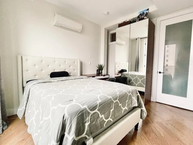 Furnished room/NOT APARTMENT