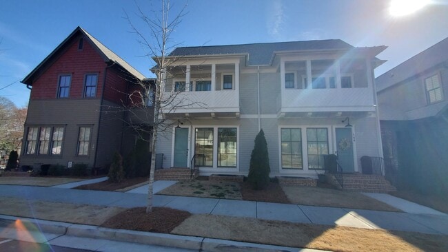 Building Photo - 146 1st Ave NW