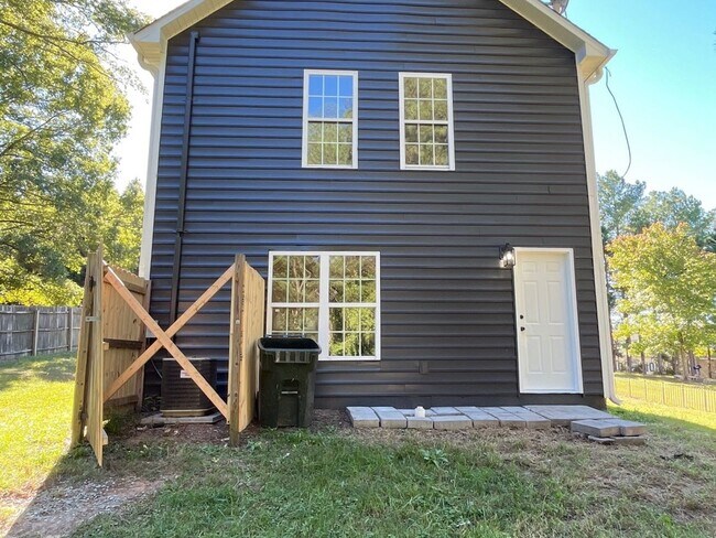 Photo - 3606 Meriwether Dr