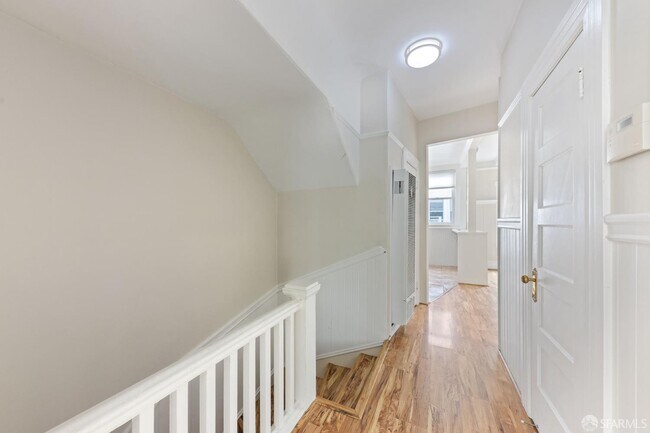 Photo - 31 Pixley St