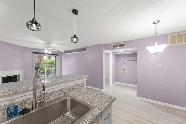 Photo - 2121 Hepburn St Unit 1216