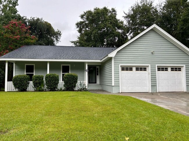 Available August 18th. REMODELED 3 BR/2 BA... - Available August 18th. REMODELED 3 BR/2 BA... Casa