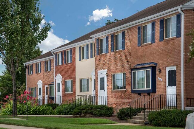 Two-level townhomes at Deerfield Run & Village Square North Apartments in Laurel, MD