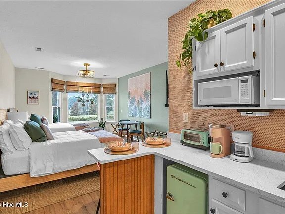 219 Kings Trail Unidad 10