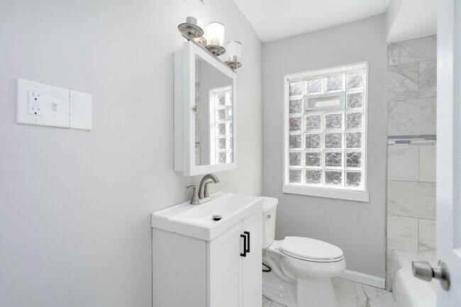 Photo - 11716 Coyle St