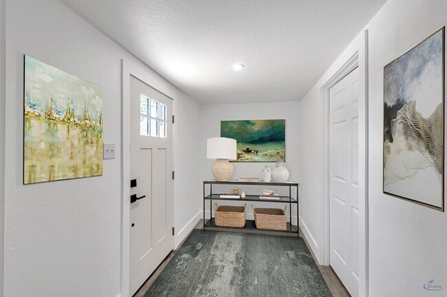 Photo - 1607 Butternut Ln