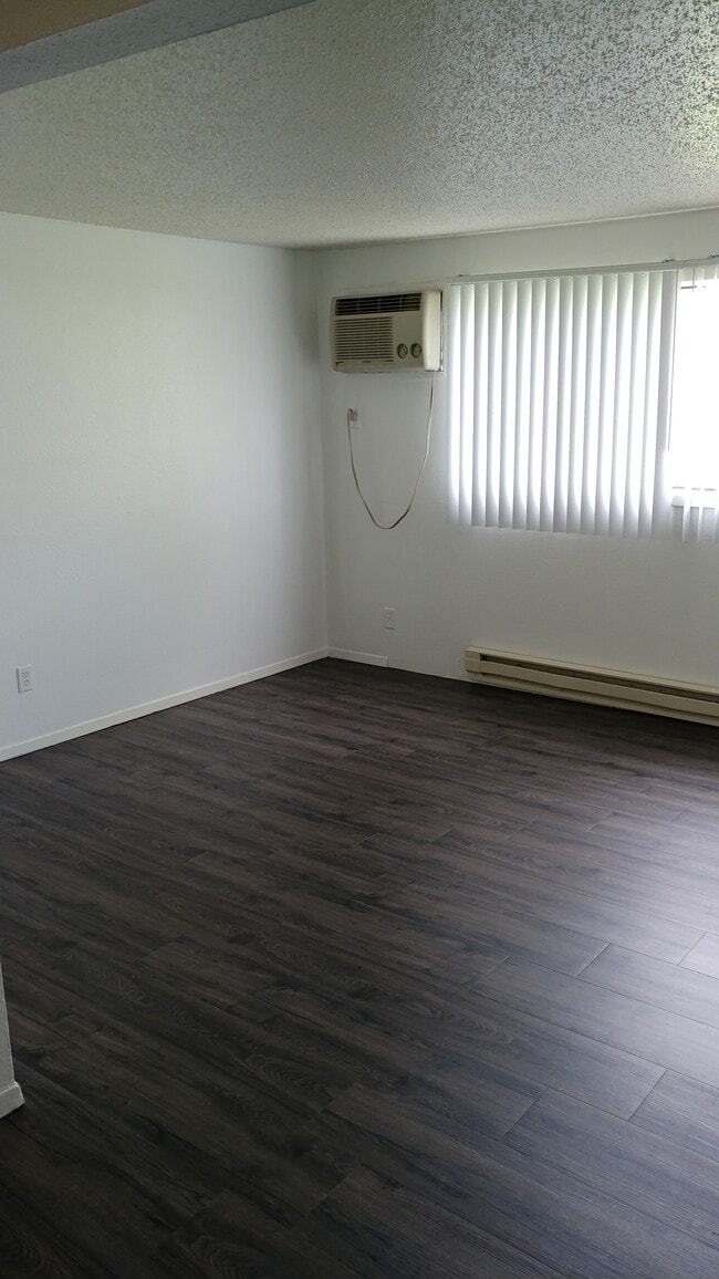 Photo - Williston Estates