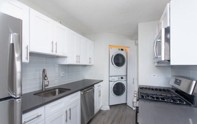 Photo - 575 N State St Unit 3407