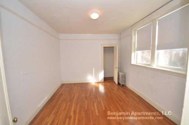 Photo - 70 Chiswick Rd Unit 5