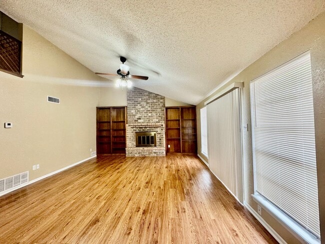 Photo - The Harbor Village / Bay Area neighborhoods