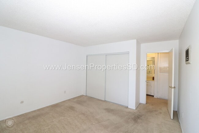 Photo - 1 Bed, 1 Bath Condo w/ Parking, Utilities,... Unidad 107A