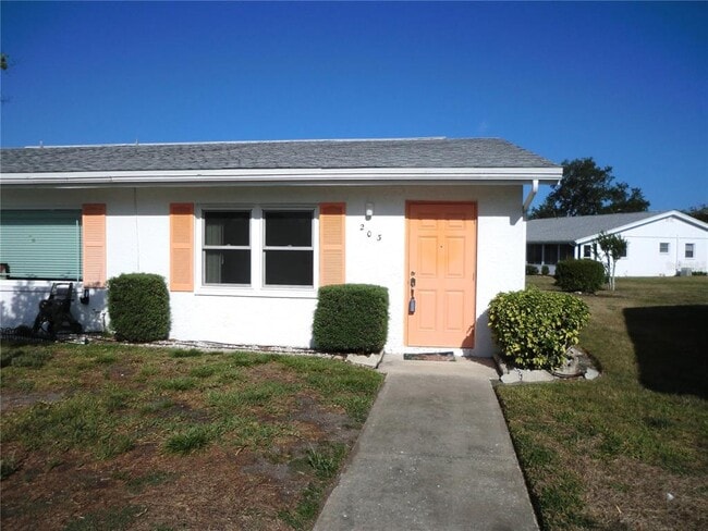 Building Photo - 1902 Andover St Unit 203