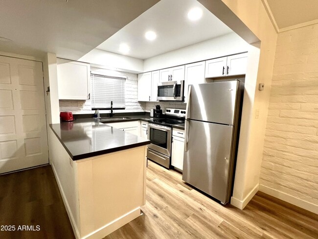 Photo - 3046 N 32nd St