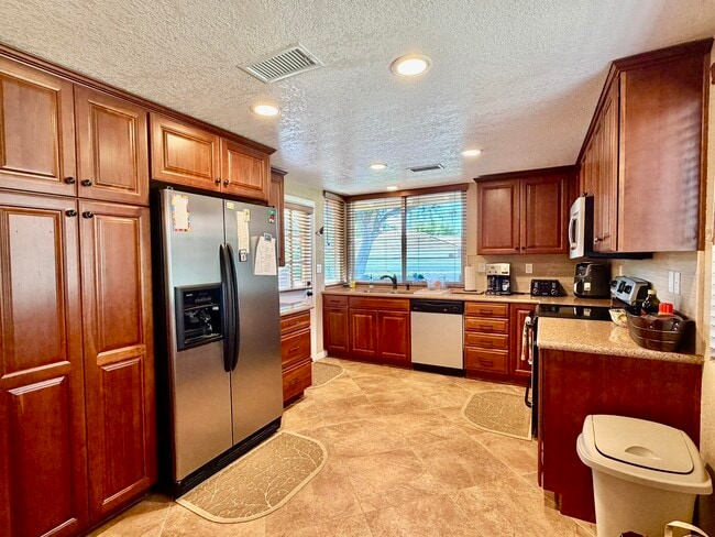 Photo - 311 Villena Way