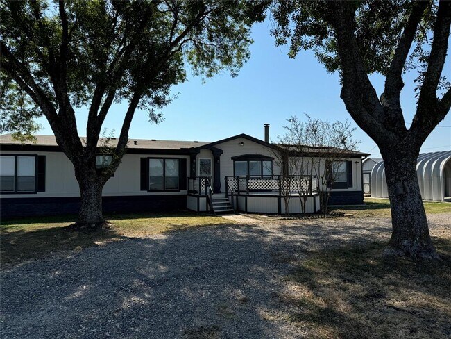 Building Photo - 3163 Fm 1966