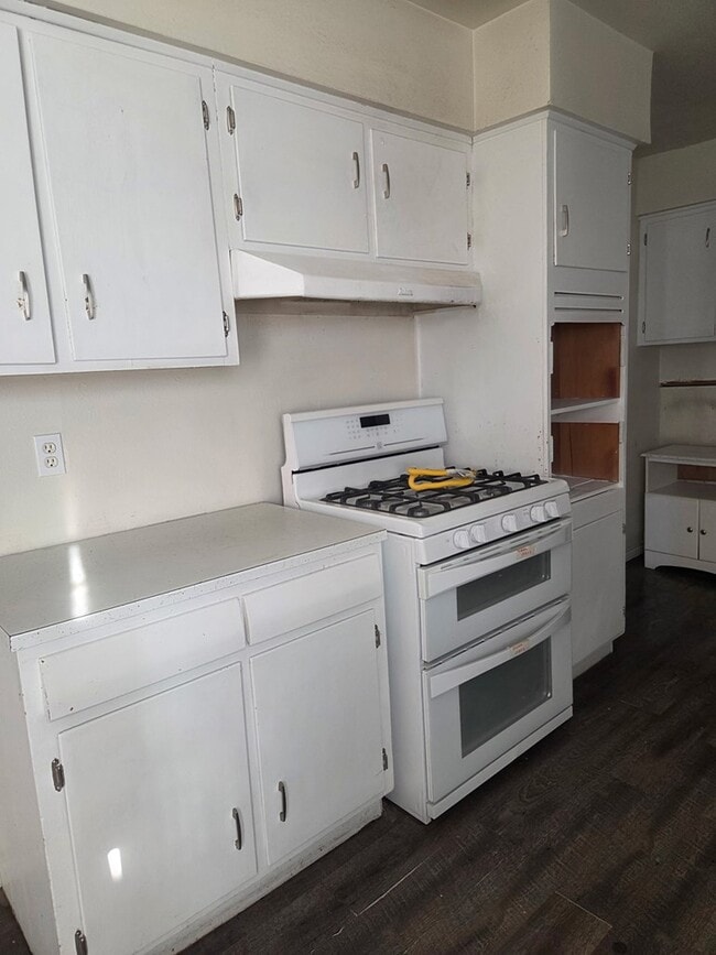 Photo - 452 N Ave B