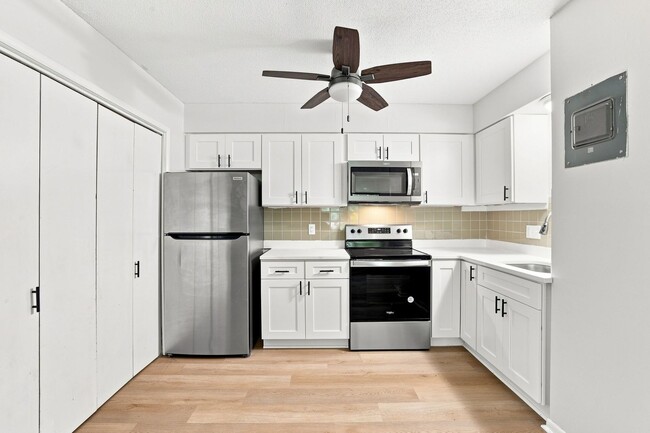 Building Photo - 530-530 Laurel St Unit 2