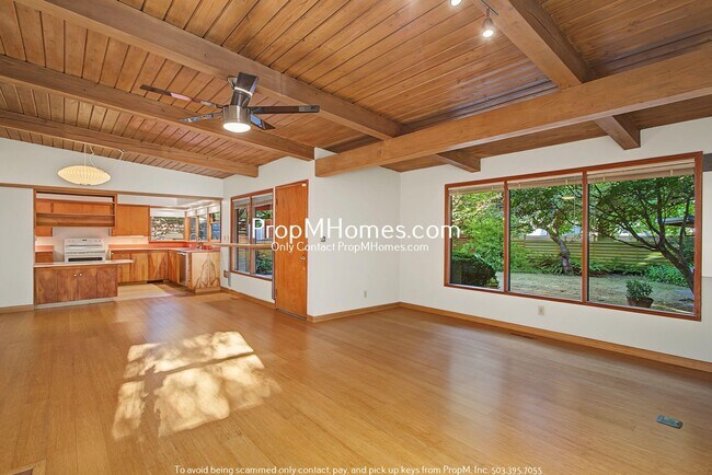 Photo - 2 Bedroom Mid Century Modern Home with Total Privacy!